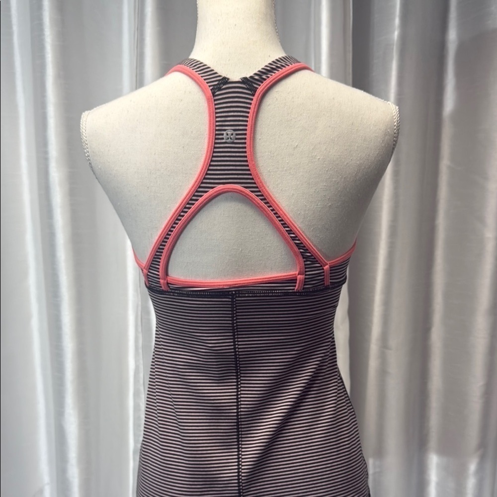 Lululemon Striped Racerback Tank Top Size 6 - Picture 5 of 8